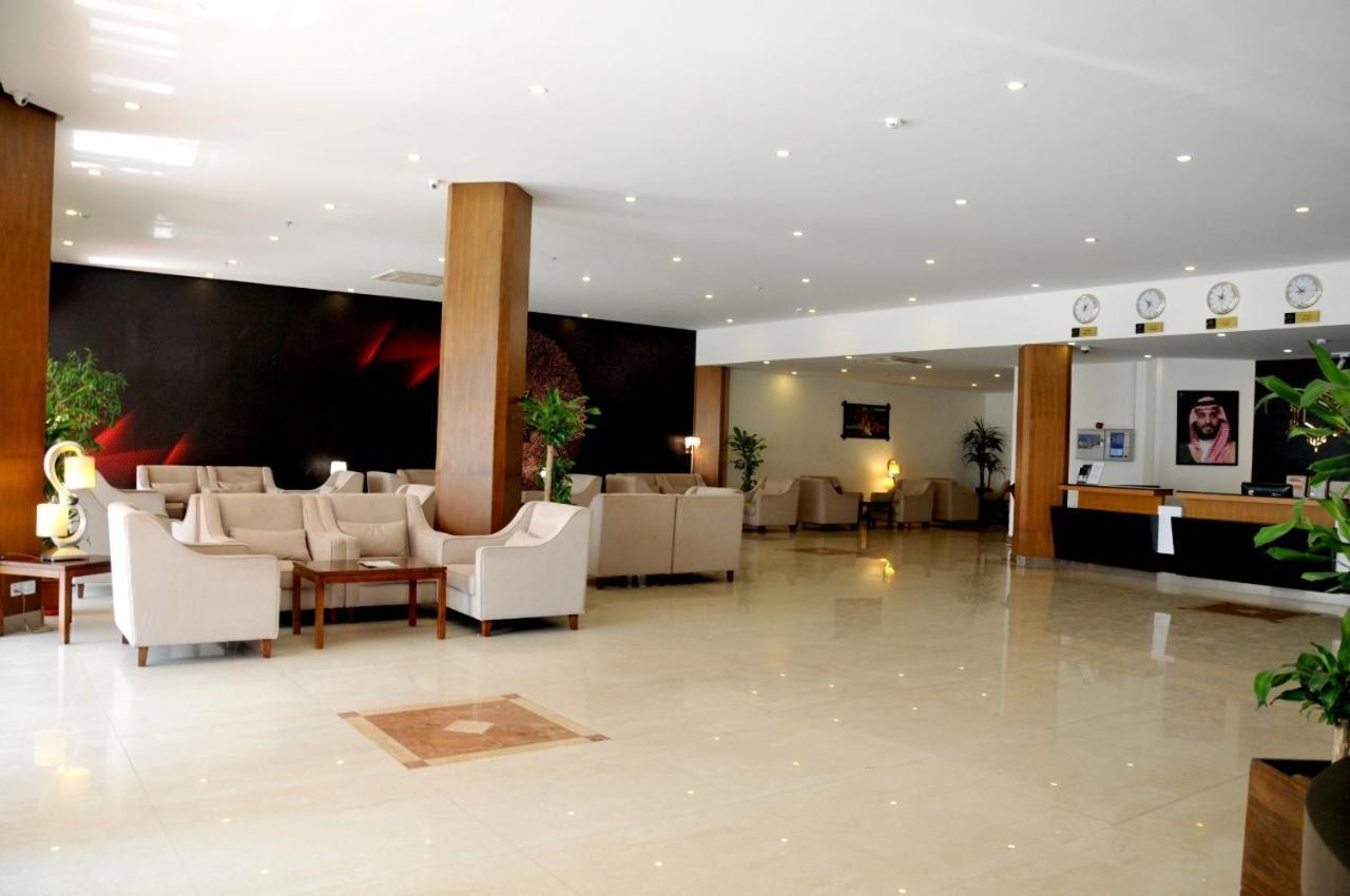Hotel Di-Palace Rijád Kültér fotó