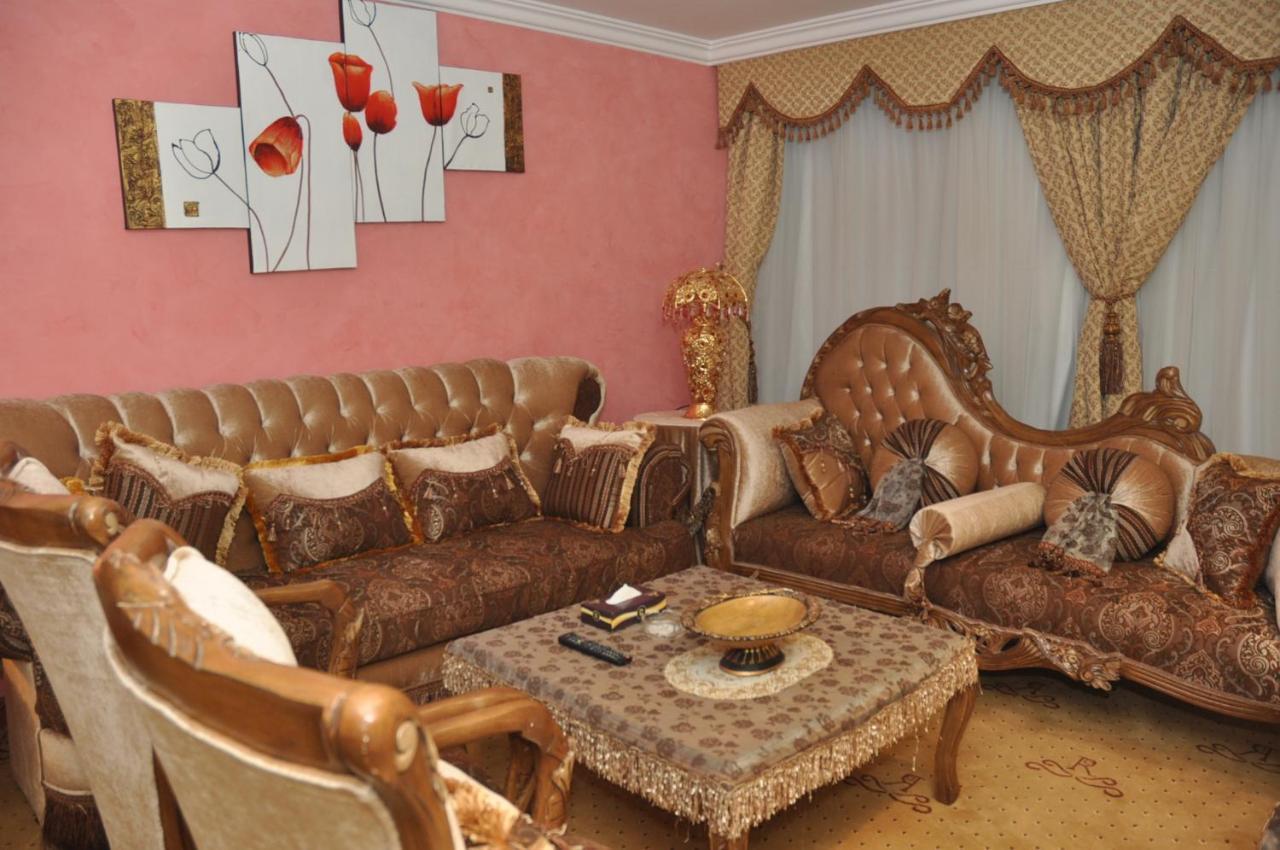 Hotel Di-Palace Rijád Kültér fotó