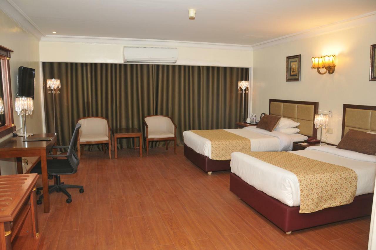 Hotel Di-Palace Rijád Kültér fotó