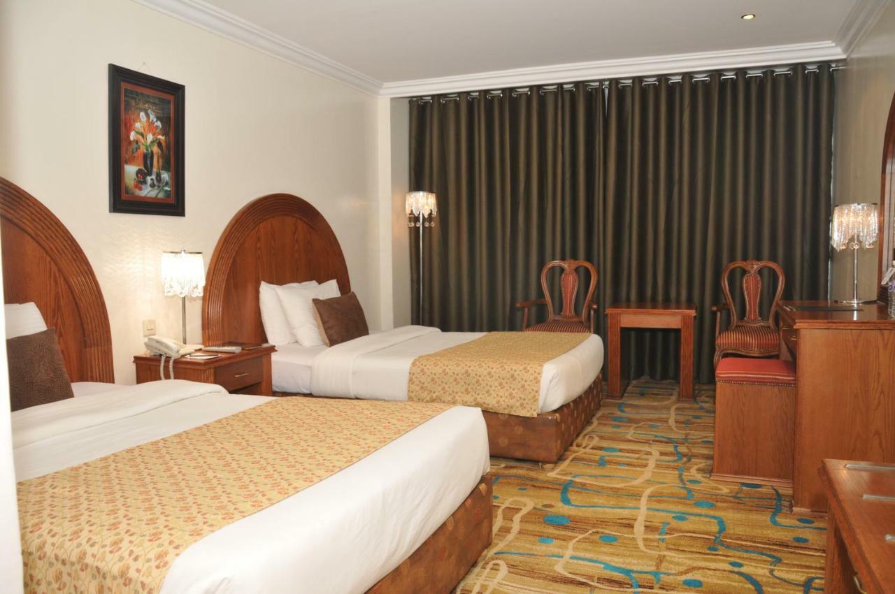 Hotel Di-Palace Rijád Kültér fotó
